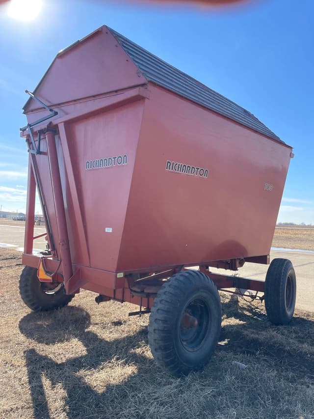 Image of Richardton 700 equipment image 3