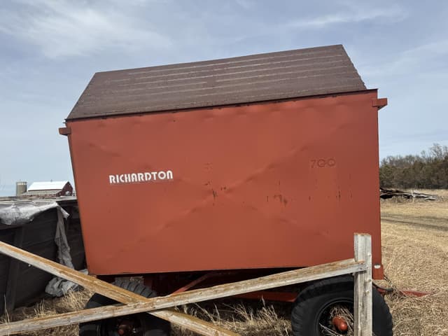 Image of Richardton 700 equipment image 3