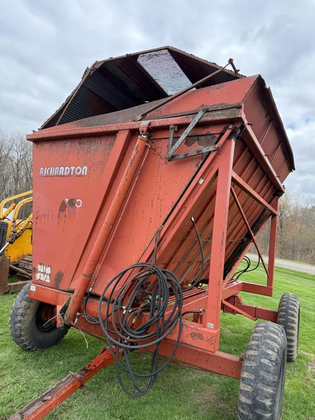 Image of Richardton 700 equipment image 2