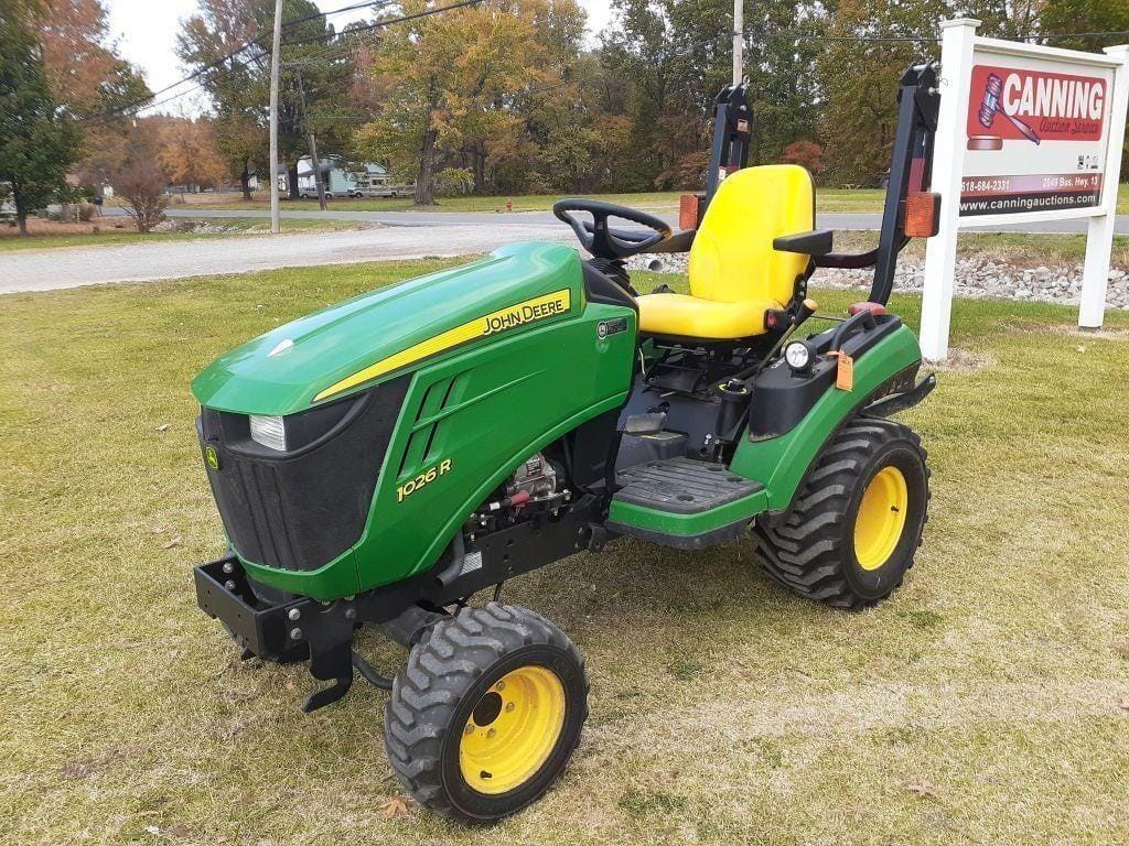 Main image John Deere 1026R