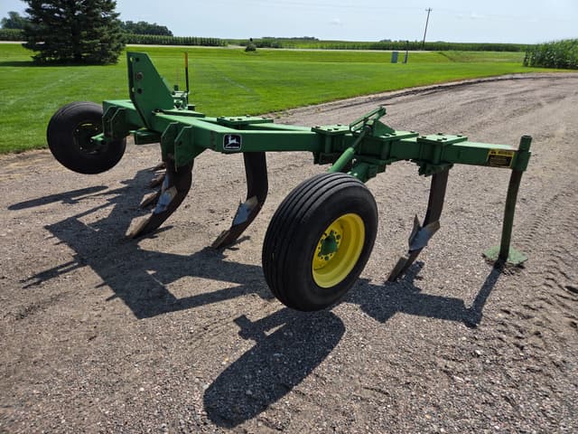 Image of John Deere 915 equipment image 2