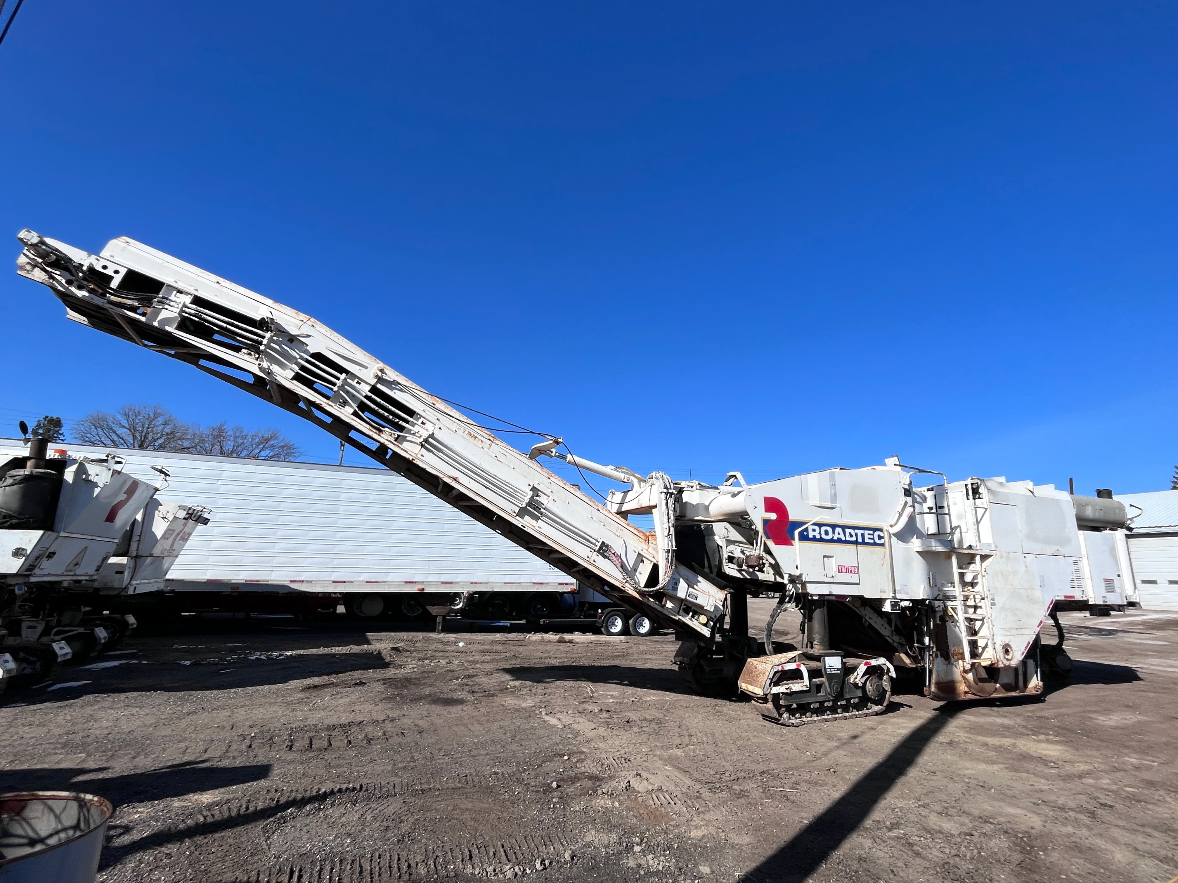 SOLD - Roadtec RX-700 Lot No. AA Construction with --- Hrs | Tractor Zoom