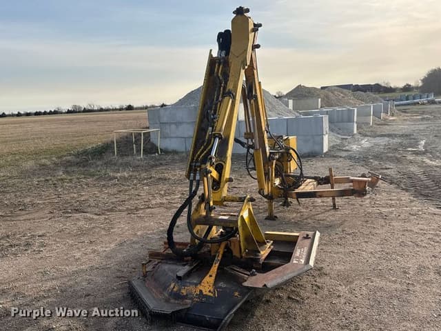 Image of Roanoke G-195 equipment image 1