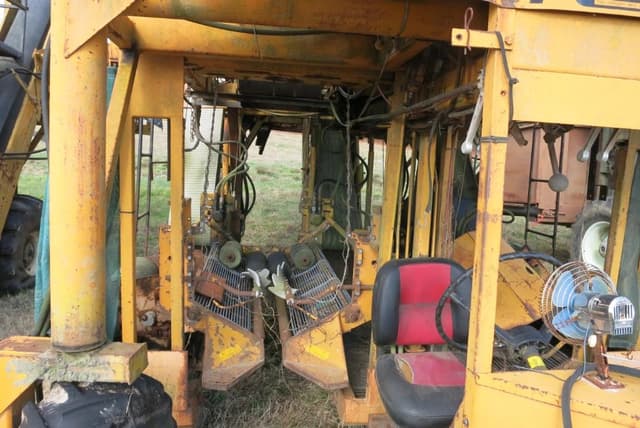 Image of Roanoke Gregory Tobacco Harvester equipment image 4