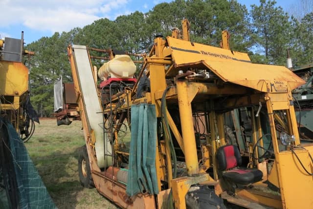 Image of Roanoke Gregory Tobacco Harvester equipment image 1