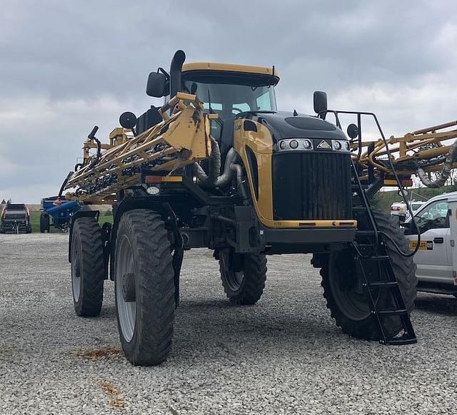 Image of RoGator RG1100 equipment image 3