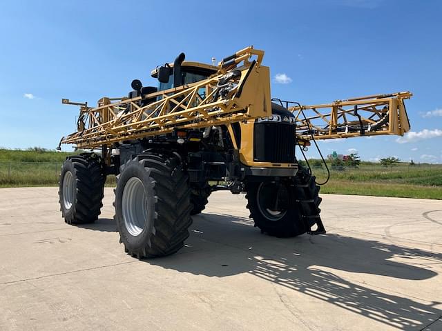 Image of RoGator RG1100 equipment image 2