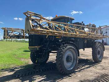 2017 RoGator RG1100 Equipment Image0