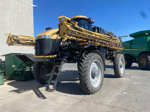 Image of RoGator RG1100 equipment image 1