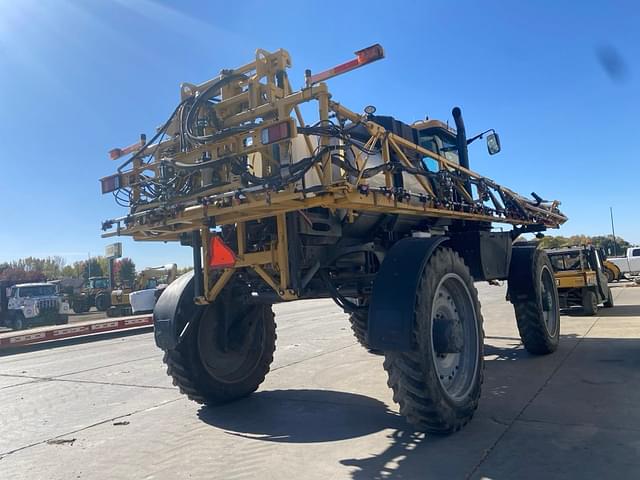 Image of RoGator RG1100 equipment image 3