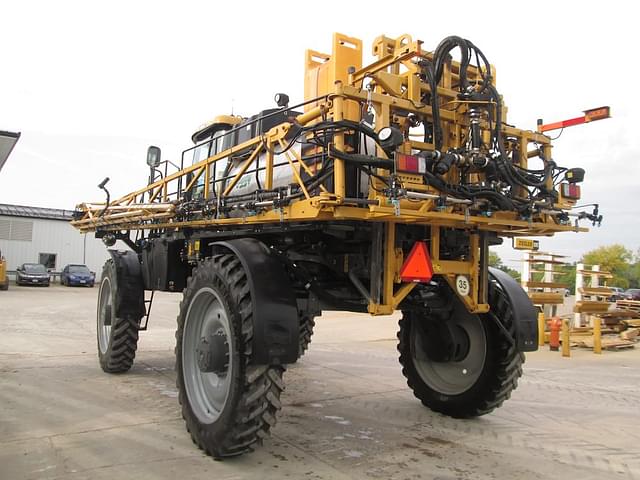 Image of RoGator RG1100B equipment image 3