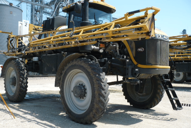 Image of RoGator RG1100B equipment image 2