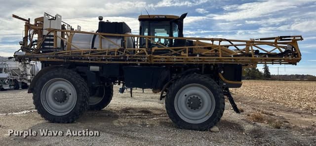 Image of RoGator RG1100B equipment image 3