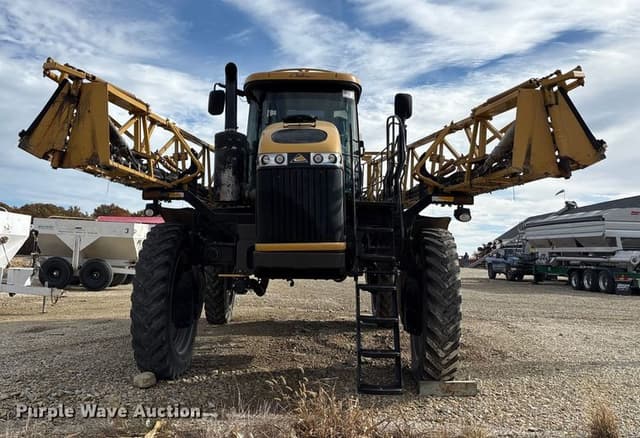 Image of RoGator RG1100B equipment image 1