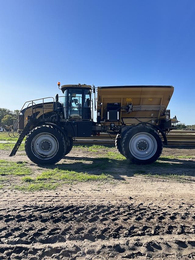 Image of RoGator RG1100C equipment image 2