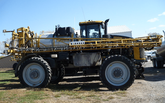 Image of RoGator RG1100C equipment image 3