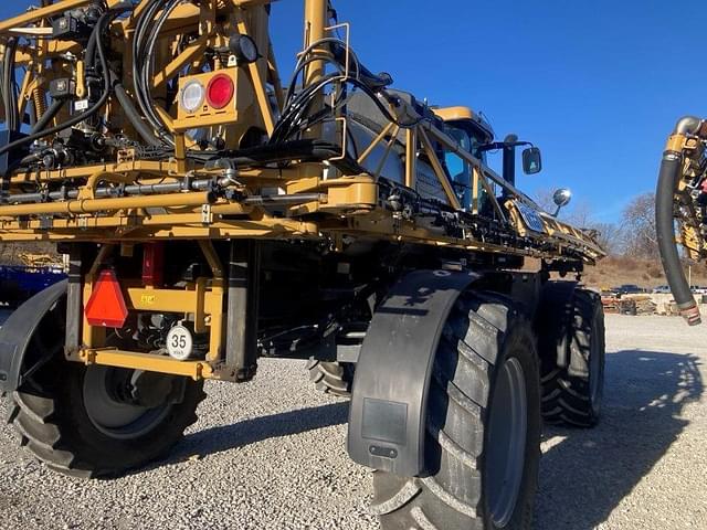 Image of RoGator RG1100C equipment image 3