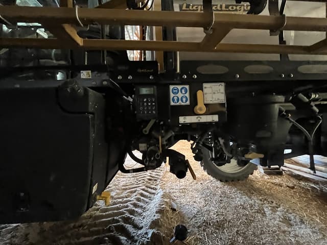 Image of RoGator RG1100C equipment image 2