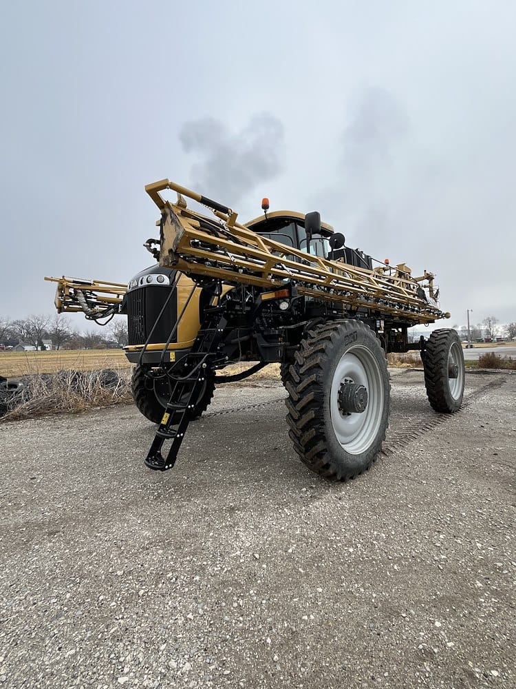 2019 RoGator RG1100C Equipment Image0