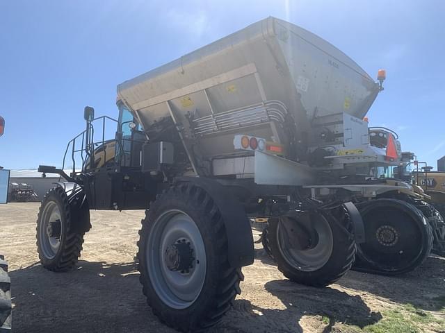 Image of RoGator RG1100C equipment image 2