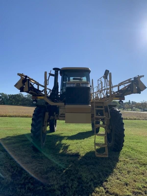 Image of Ag-Chem RoGator 1184 equipment image 3