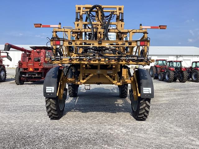 Image of Ag-Chem RoGator 1194 equipment image 3