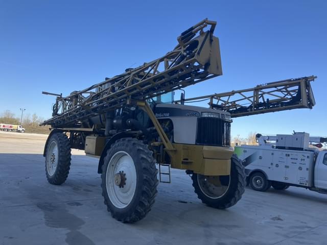 Image of Ag-Chem RoGator 1286C equipment image 2