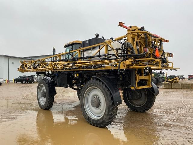 Image of RoGator RG1300 equipment image 2