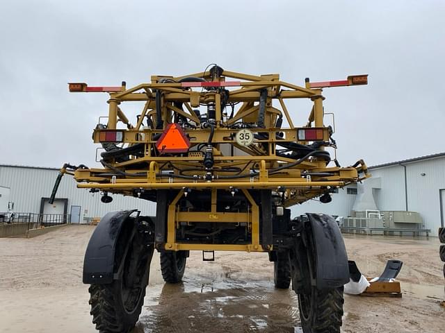 Image of RoGator RG1300 equipment image 3