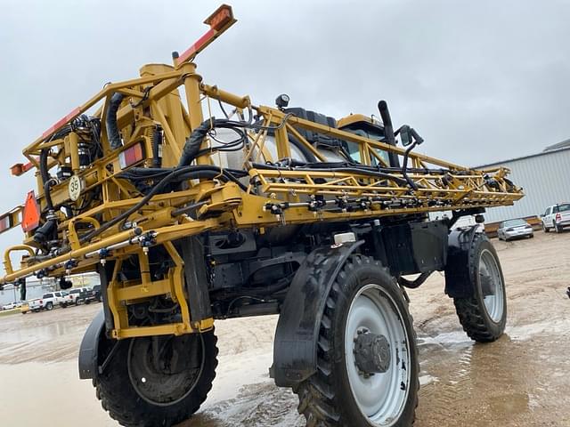 Image of RoGator RG1300 equipment image 4