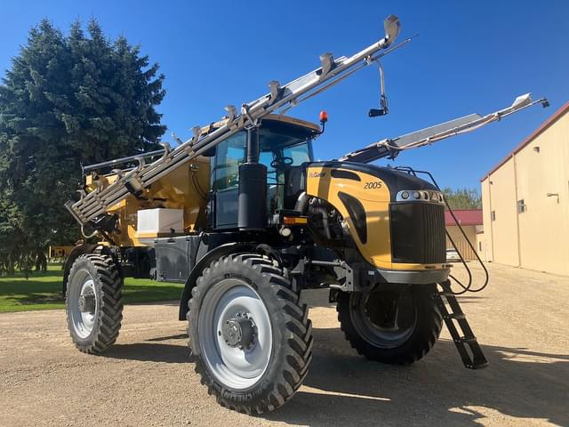 Image of RoGator RG1300C equipment image 4