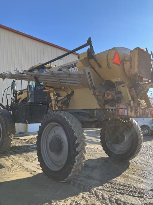 Image of RoGator RG1300C equipment image 2