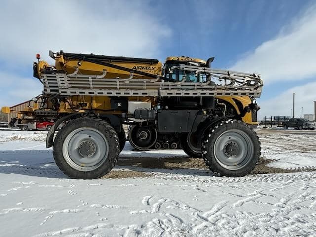 Image of RoGator RG1300C equipment image 4