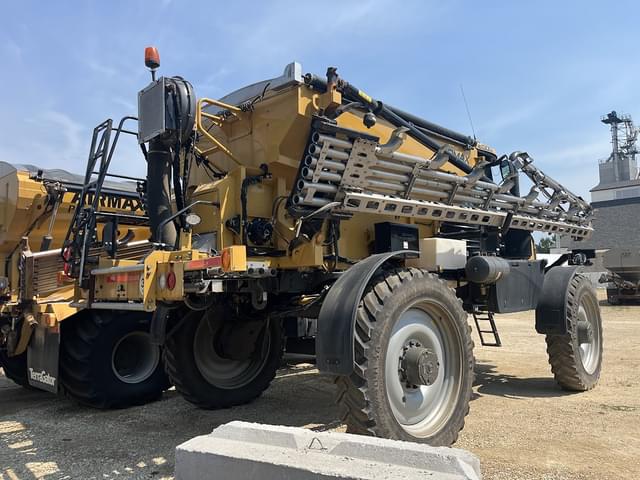 Image of RoGator RG1300C equipment image 2