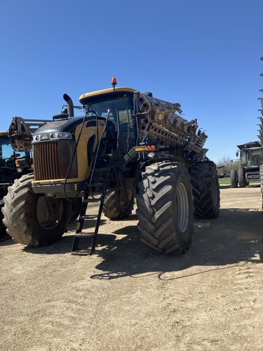 2022 RoGator RG1300C Equipment Image0