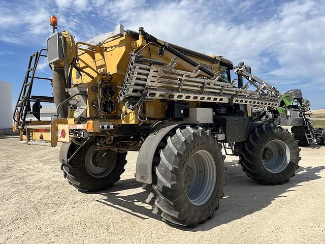 Image of RoGator RG1300C equipment image 3