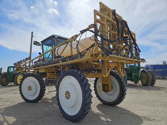 Image of Ag-Chem RoGator 554 equipment image 4