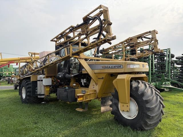 Image of Ag-Chem Terra-Gator 6103 equipment image 2