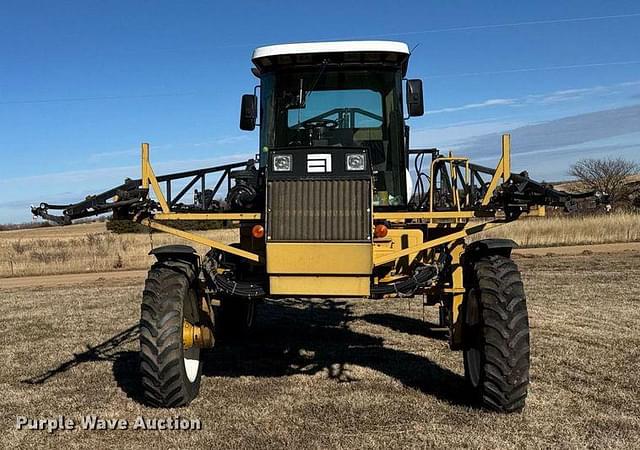 Image of Ag-Chem RoGator 664 equipment image 1