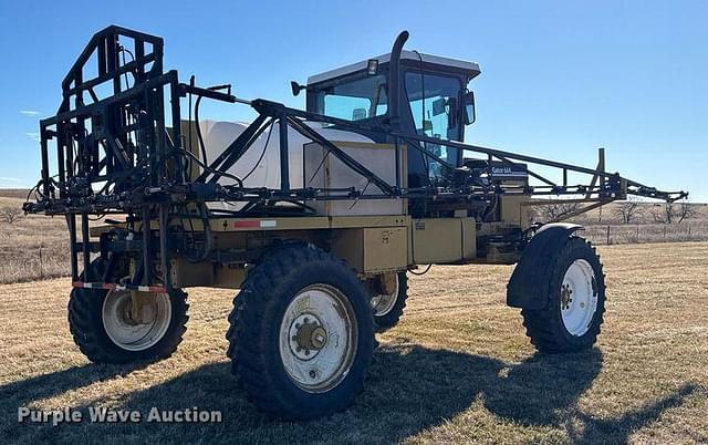 Image of Ag-Chem RoGator 664 equipment image 4