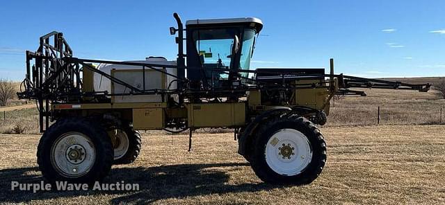 Image of Ag-Chem RoGator 664 equipment image 3