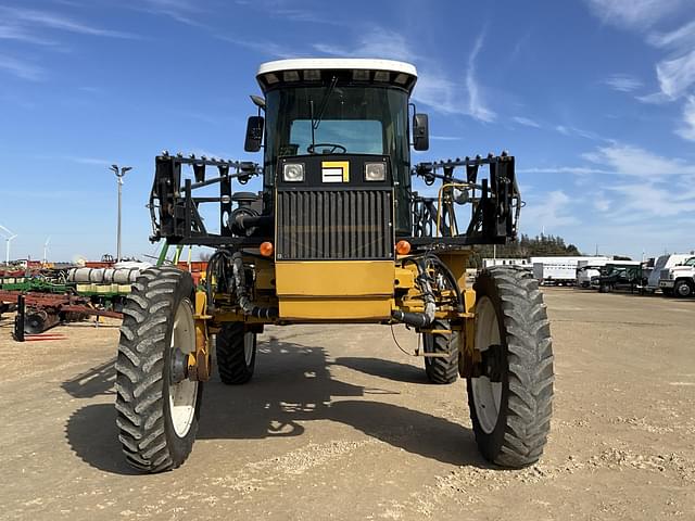 Image of Ag-Chem RoGator 664 equipment image 1