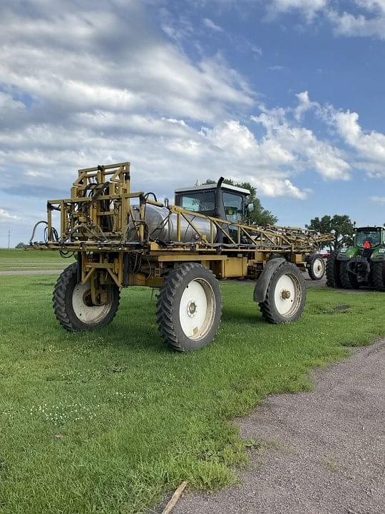 Image of Ag-Chem RoGator 844 equipment image 3