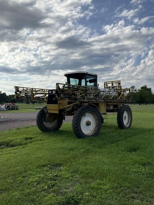Image of Ag-Chem RoGator 844 equipment image 1