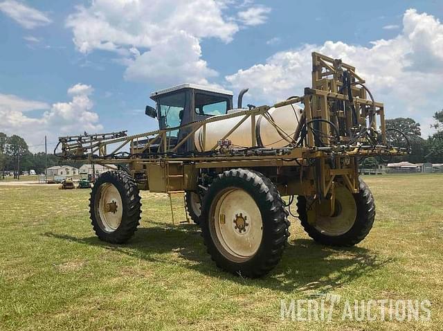 Image of Ag-Chem RoGator 844 equipment image 2