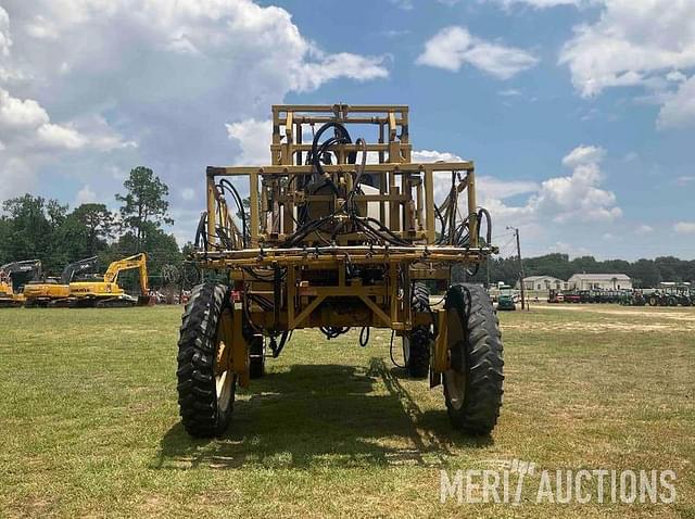 Image of Ag-Chem RoGator 844 equipment image 3