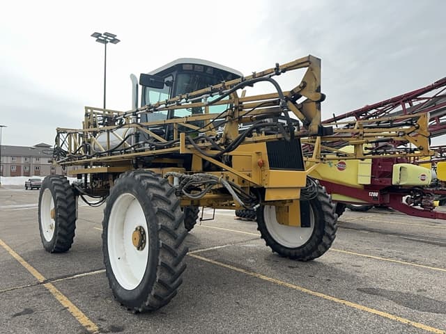 Image of Ag-Chem RoGator 854 equipment image 2