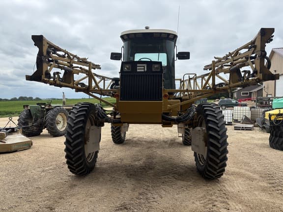 Image of Ag-Chem RoGator 854 Primary image