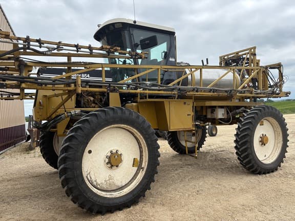 Image of Ag-Chem RoGator 854 equipment image 1