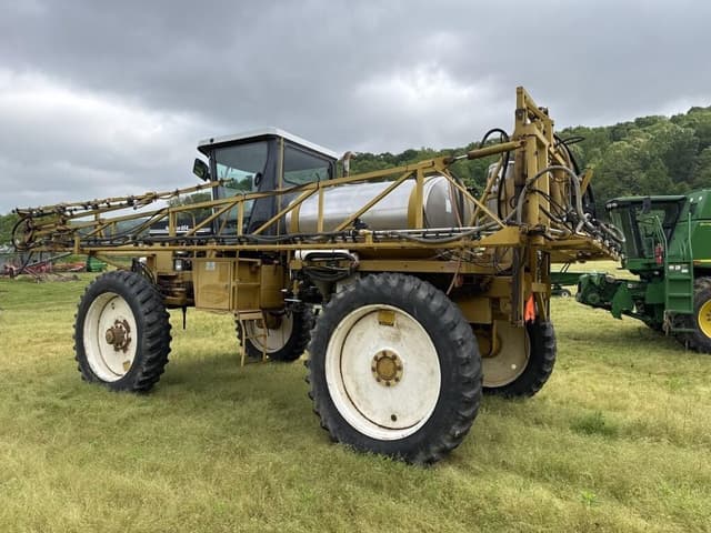 Image of Ag-Chem RoGator 854 equipment image 3